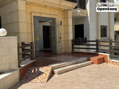 عرض على اخر شقه للبيع بسعر مميز طابق أرضي معلق في ضاحيه الرشيد خلف إسكان اميمه مساحه 150 م 3