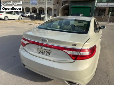 Hyundai Azera Standard 2