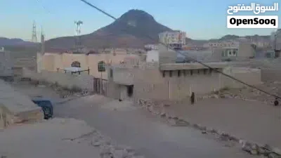 ارضية 3 لبن حر ع خط شارع تعز في حي نادي الفروسية 3