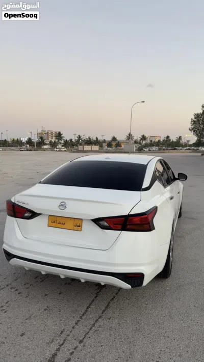 Nissan Altima S 4