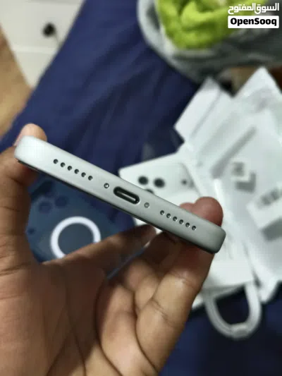 iPhone 17 pro max brand new only box opened and used for 1 day 2