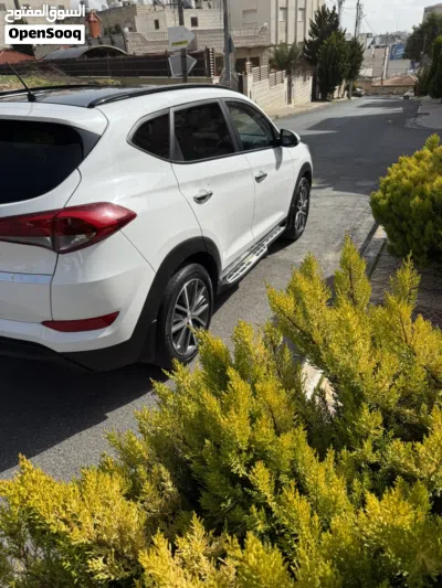 Hyundai Tucson Limited 3