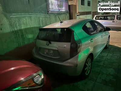 Toyota Prius Prius C 3