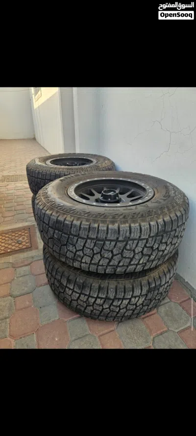 للبيع 4 رنجات مع إطارات 4