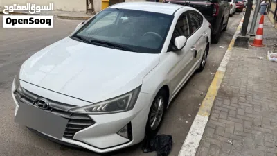 Hyundai Elantra SEL 4