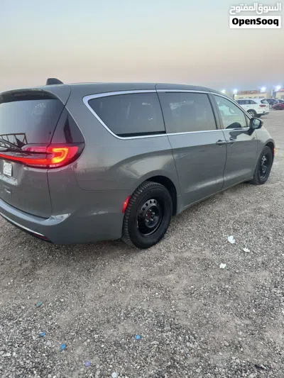 Chrysler Pacifica Standard 4