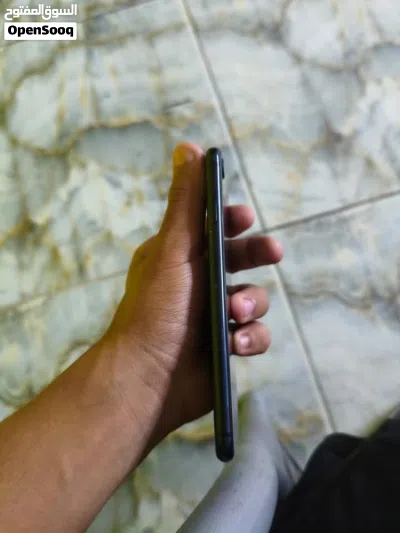 آيفون se معالج آيفون 11 برو مكس ربي يبارك تليفون شبه جديد سعره 750 قابل للنقاش 2