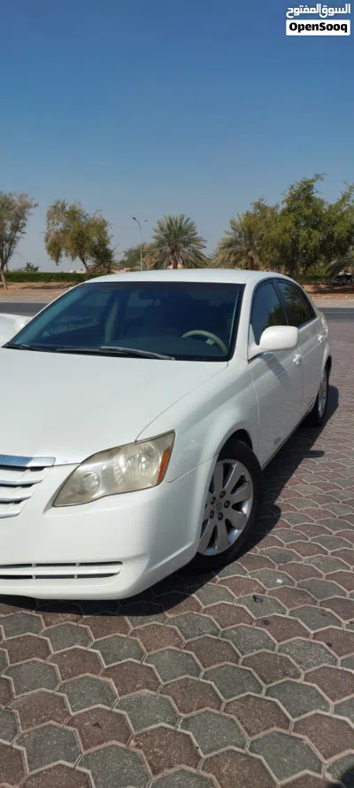 Toyota Avalon XLE 3