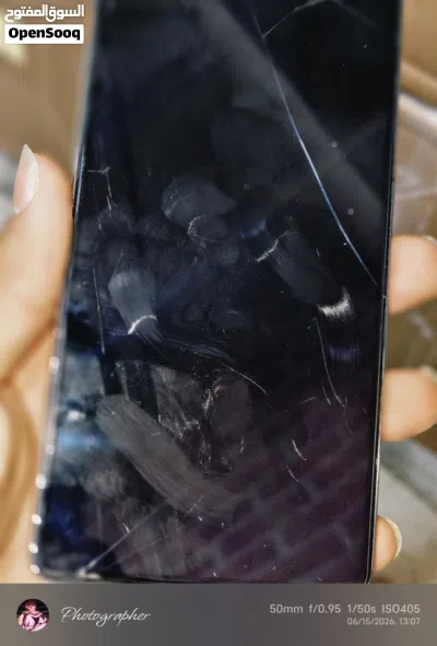 تكنو كامون 40 5g ذاكره 256 جهاز نظيف فقط كسر بل الشاشه ما مأثر كلشي شغال طبيعي مابي اي خلل 2