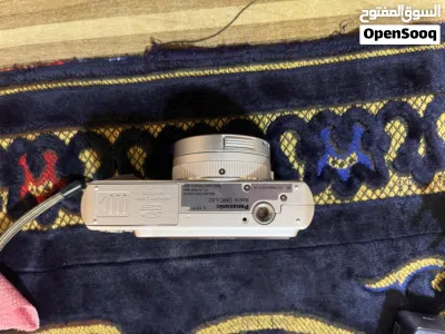 لُقطة لعشاق التصوير الكلاسيكي والـ Vintage: كاميرا Panasonic Lumix LX2 الأيقونية بعدسة 2