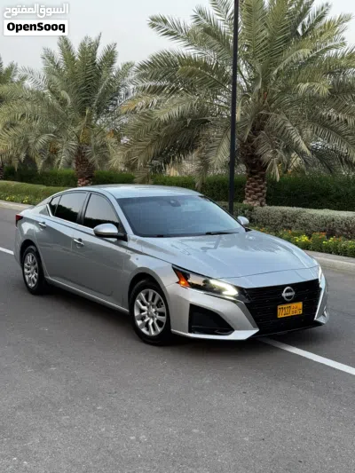 Nissan Altima S 3