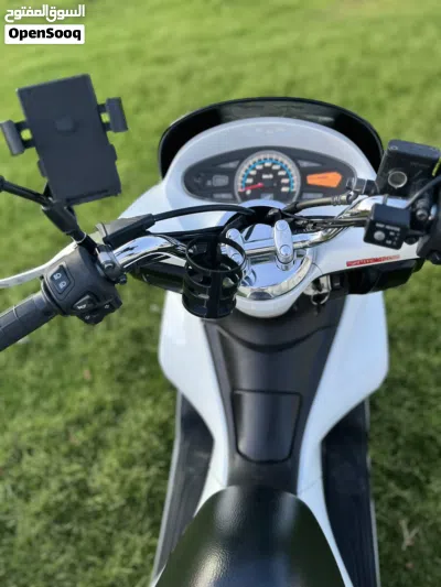 هوندا PCX150 4
