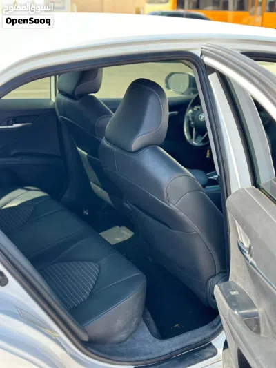 Toyota Camry SE 4