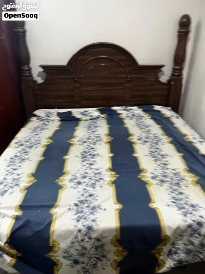 غرفة نوم بنية نظيفة 4