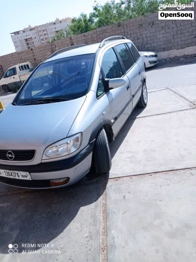 Opel Zafira 4