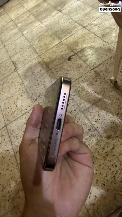 آيفون 16 برو ماكس نضيف 3