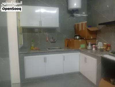 kissing cupboard 3