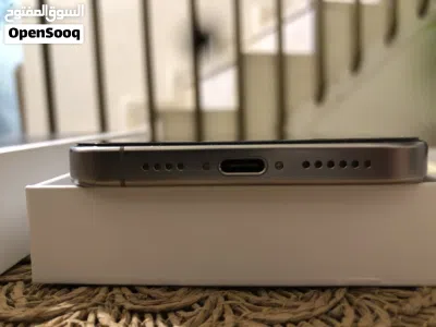 iPhone 16 pro max 256G middle East /Natural Desert 95% Health 2