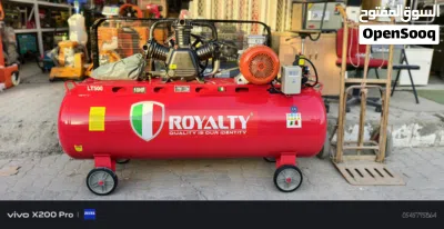 RT500LTR AIR COMPRESSOR POWER VOLTAGE 10 HP17.5KW 380V AIR PRESSURE WORKING PRESSURE 900 L/MIN 8 BA 2