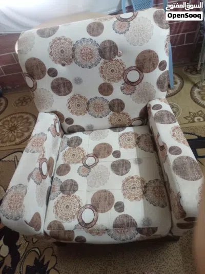 طاقم كنب مستعمل 6مقاعد مجوز +ثلاثي و مفراد واحد زان 3