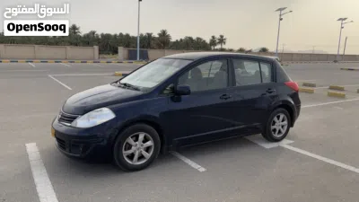 Nissan Tiida 4