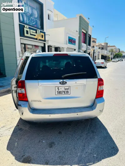 كيا كرنفال Standard 3