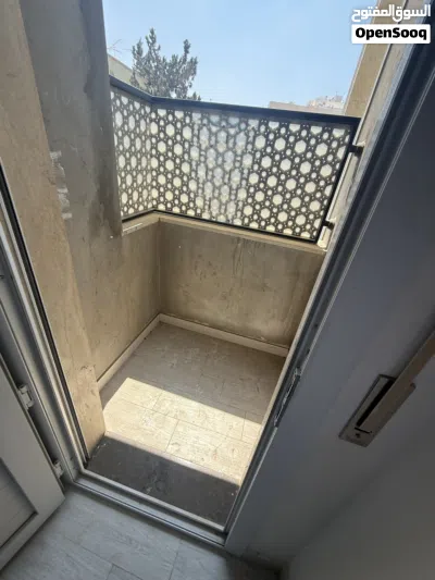 شقتين للايجار في شارع الجرابة 2