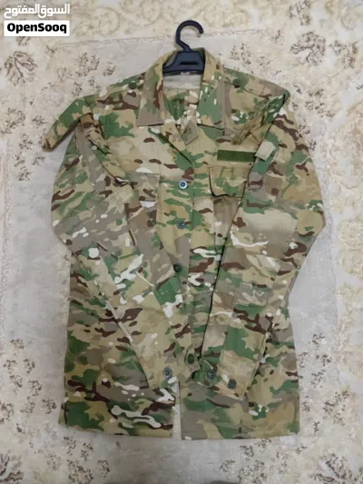 ملابس عسكرية. للبيع. 2