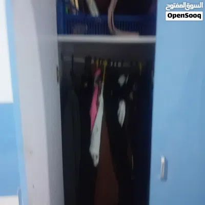 دولاب ملابس نظيف نظيف عرضه 2,60ف2,20طول 4
