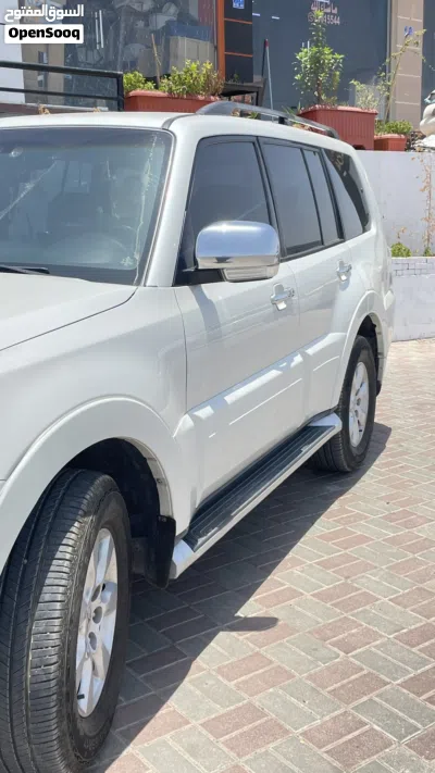 ميتسوبيشي باجيرو GLS 2