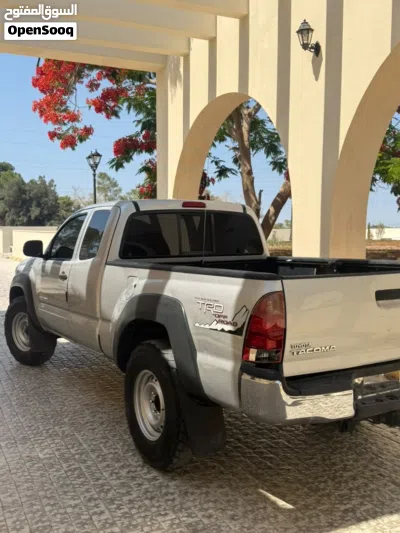 Toyota Tacoma TRD Sport 4