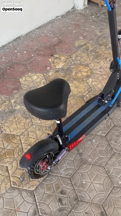 سكوتر للبيع نضيف ومناسب للمشاوير للتواصل 3