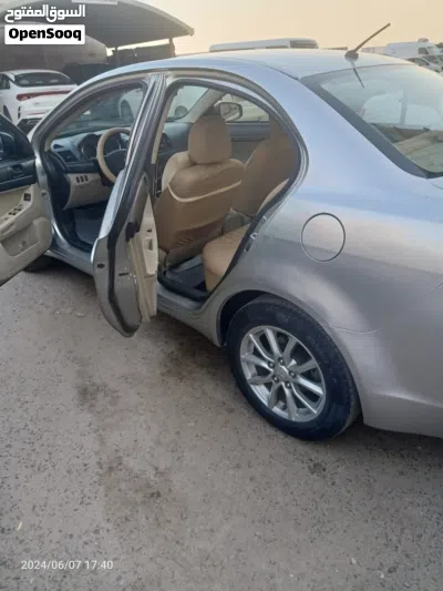 Mitsubishi Lancer Standard 3