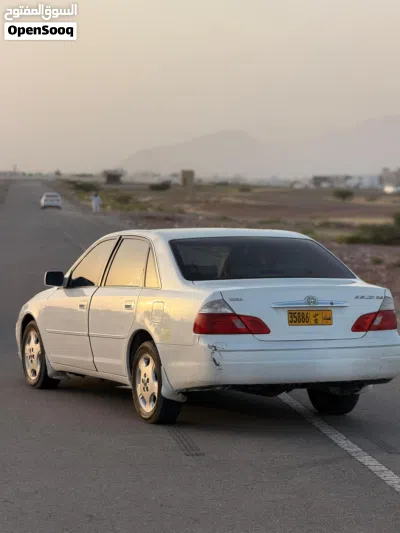Toyota Avalon XLS 4