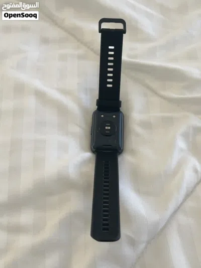 Huawei Smartwatch in Excellent Used Condition - Premium Wearable Technology 3