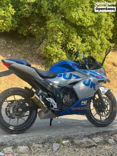 Suzuki Gixxer 3