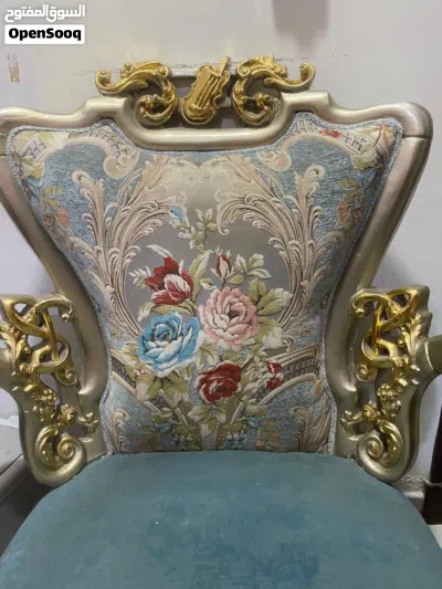 Sofa مستعمل للبيع 4