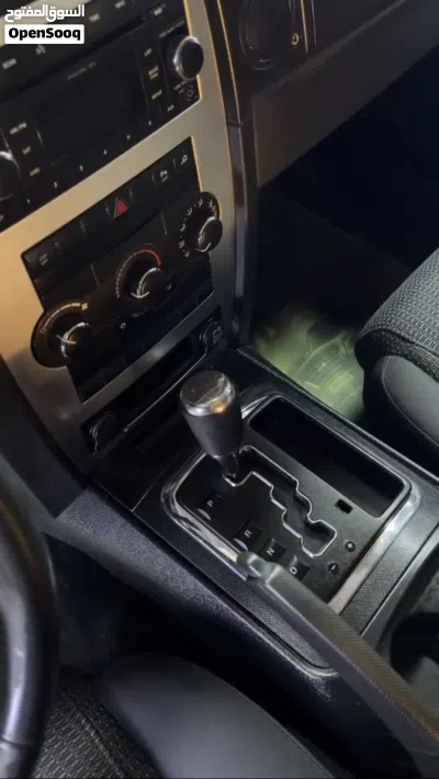 Jeep Commander Standard 2