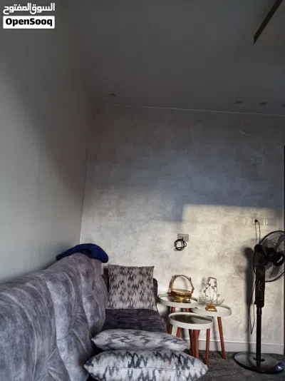 عماره من طابقين الأول مخازن عدد 4 شقه 200 متر لحاجه صيانه خفيفه الطابق الثاني 3 شقق مساحات مختلفه ا 2
