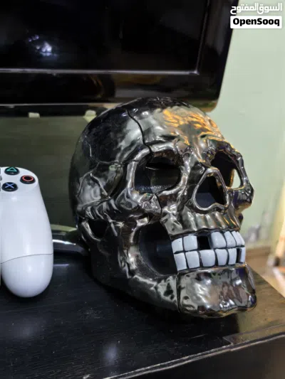 Skull shape telephone جمجمه و تلفون 3