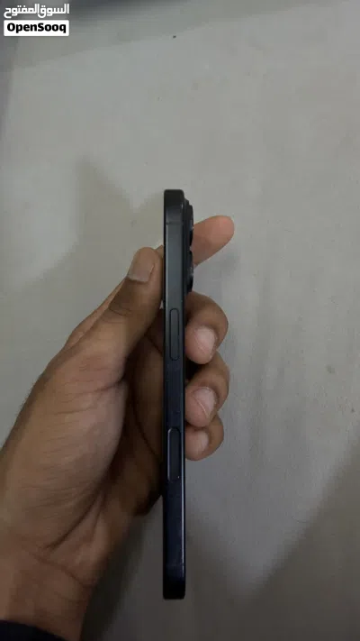 ايفون 16 بحاله ممتازه 3