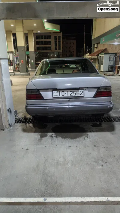 Mercedes Benz E-Class E 200 3