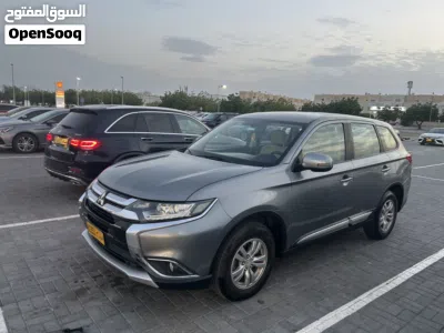 Mitsubishi Outlander GLS 2