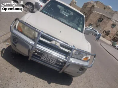Mitsubishi Pajero GLX 4