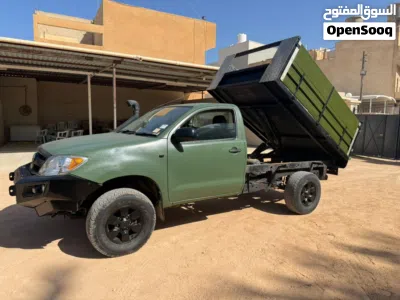 Toyota Hilux Standard 4