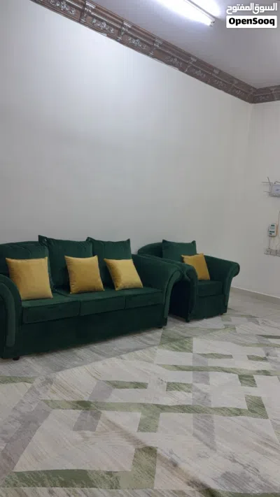 كنبات مع سجاد للبيع 3