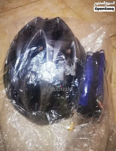 للبيع أو البدل خوذة وقفازات غير مستخدم 4