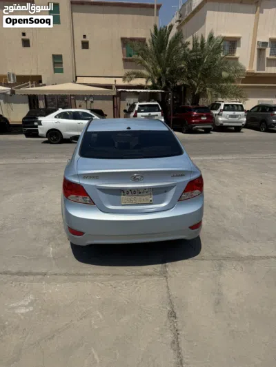 Hyundai Accent Standard 4