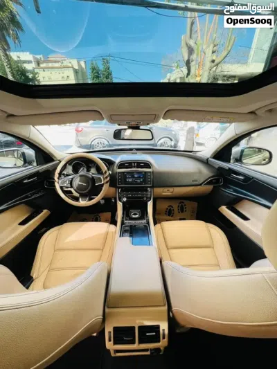 جاكوار XE Prestige 3