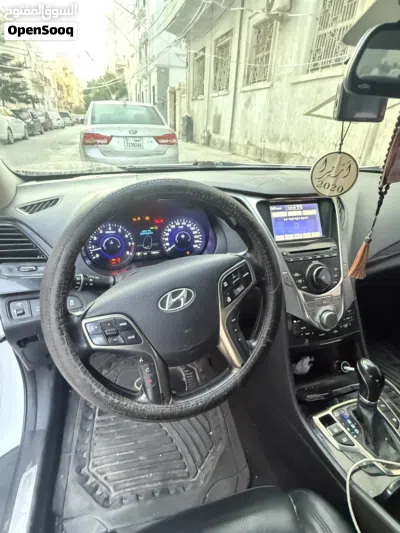 Hyundai Azera GL 2